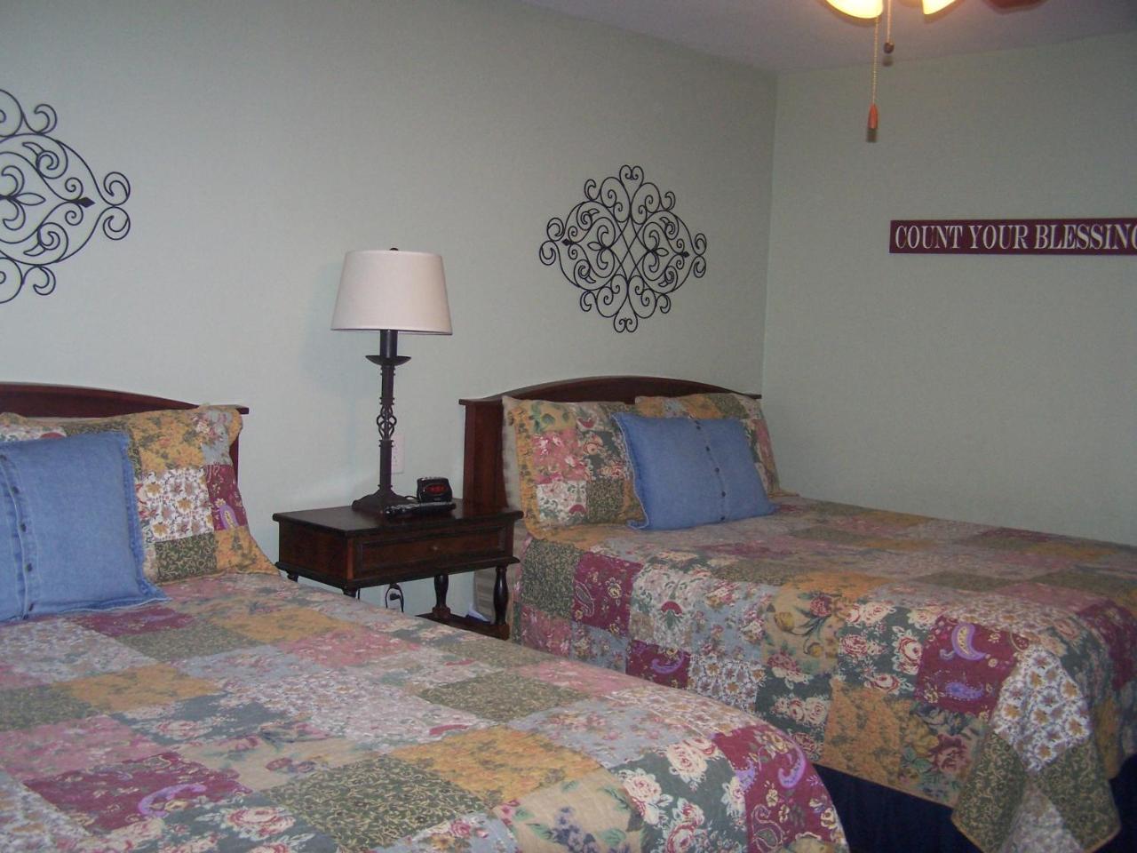 Blanco County Inn & Guesthouses Exterior foto