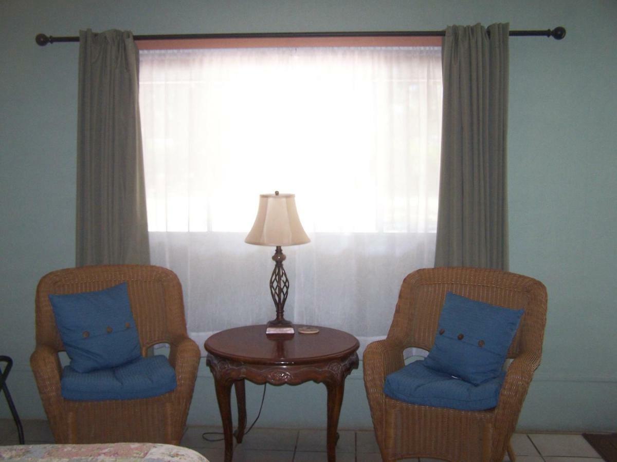 Blanco County Inn & Guesthouses Exterior foto